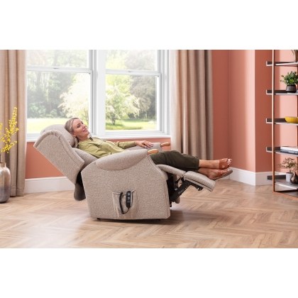 Celebrity Furniture Canterbury Petite Recliner Chair