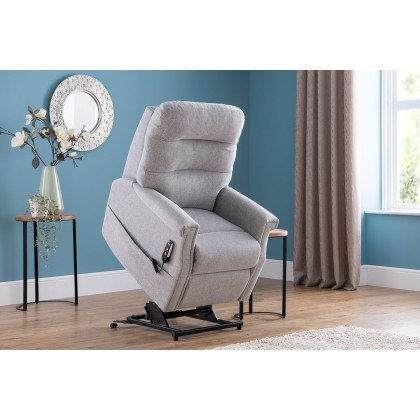 Celebrity Furniture Sandhurst Petite Cloud Zero Riser Recliner Chair Celebrity Furniture Sandhurst Petite Cloud Zero Riser Recliner Chair
