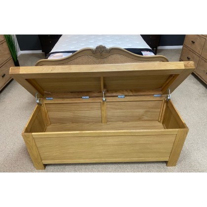 Ex-Display St Austell - Normandy Oak Blanket Box Ex-Display St Austell - Normandy Oak Blanket Box