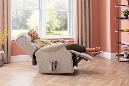 Celebrity Furniture Canterbury Petite Recliner Chair