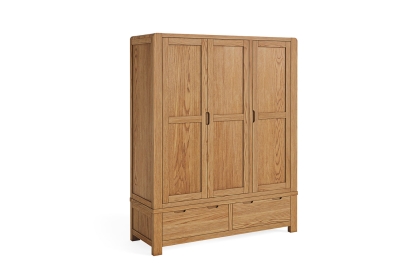 Bergen Oak Triple Wardrobe Bergen Oak Triple Wardrobe