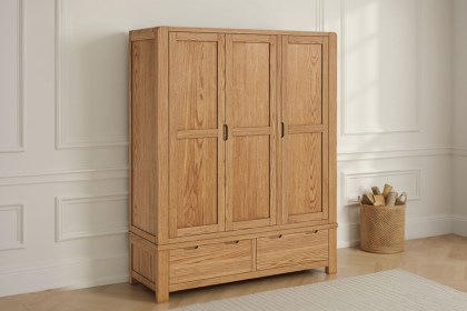 Bergen Oak Triple Wardrobe Bergen Oak Triple Wardrobe