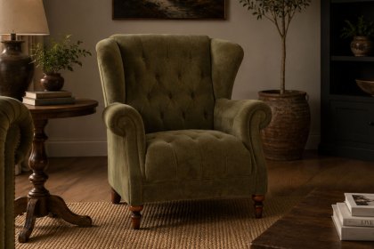 Buckland Chesterfield Buttoned Wing Chair