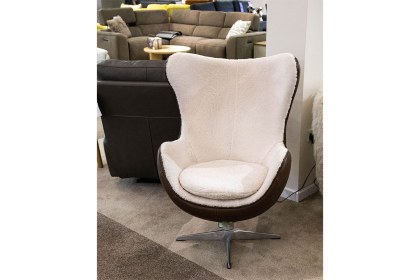 Ex-Display Liskeard - Sheepskin & Leather Egg Chair Ex-Display Liskeard - Sheepskin & Leather Egg Chair