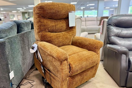 Ex-Display Liskeard - Celebrity Hollingwell Grande Dual Motor Lift & Tilt Riser Recliner Chair