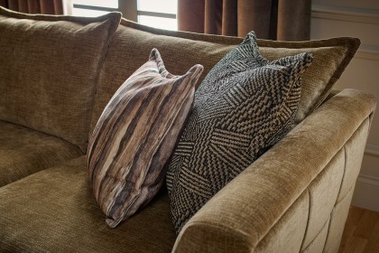 Mathias Love Chair