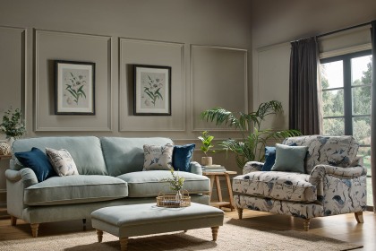 Beatrice Traditional Upholstered Sofa Beatrice Traditional Upholstered Sofa