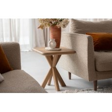 Flynn Natural Oak Lamp Table Flynn Natural Oak Lamp Table