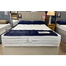 Ex-Display St Austell - Wool Luxe 5'0 King Size Divan Bed + Headboard Ex-Display St Austell - Wool Luxe 5'0 King Size Divan Bed + Headboard