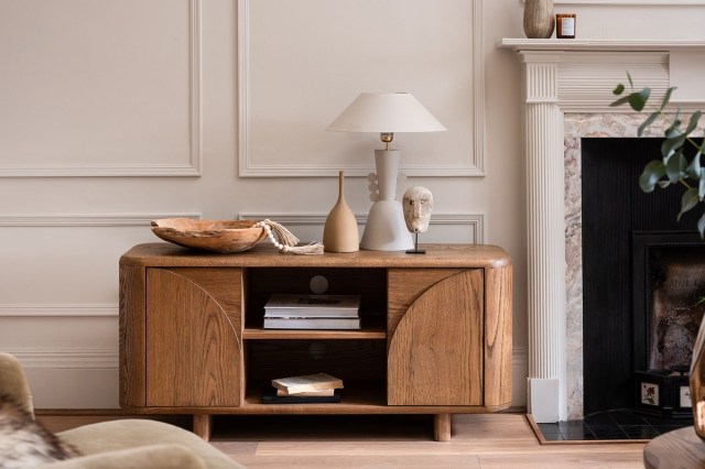 Austin Warm Oak TV Unit Austin Warm Oak TV Unit