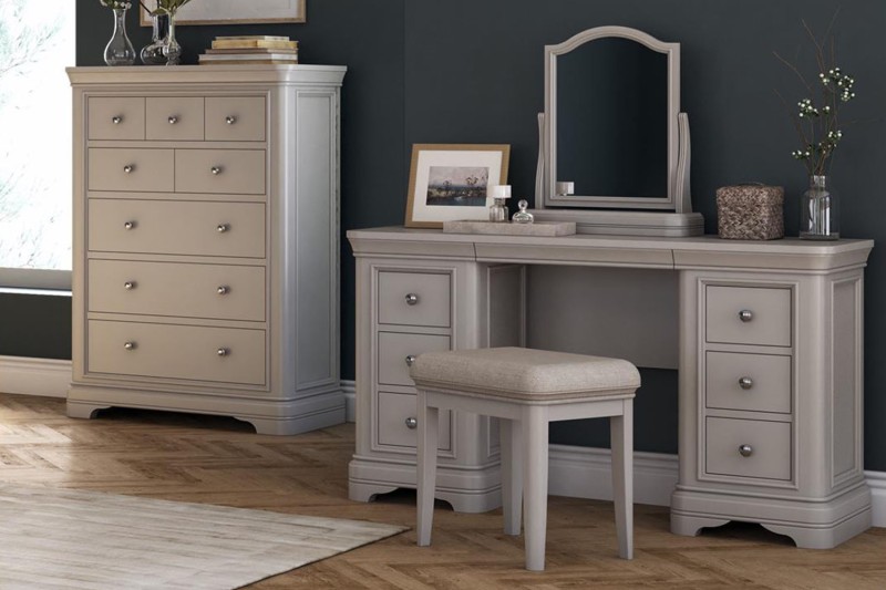 Mabel Wooden Dressing Table in Painted Taupe Finish Mabel Wooden Dressing Table in Painted Taupe Finish