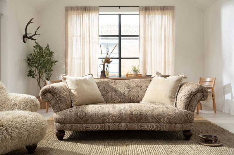 Tetrad Heritage Belgravia 4 Seater Grand Sofa Tetrad Heritage Belgravia 4 Seater Grand Sofa