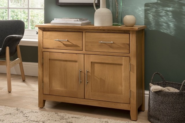 Chester Oak Small 2 Door 2 Drawer Sideboard 95cm Wide Chester Oak Small 2 Door 2 Drawer Sideboard 95cm Wide